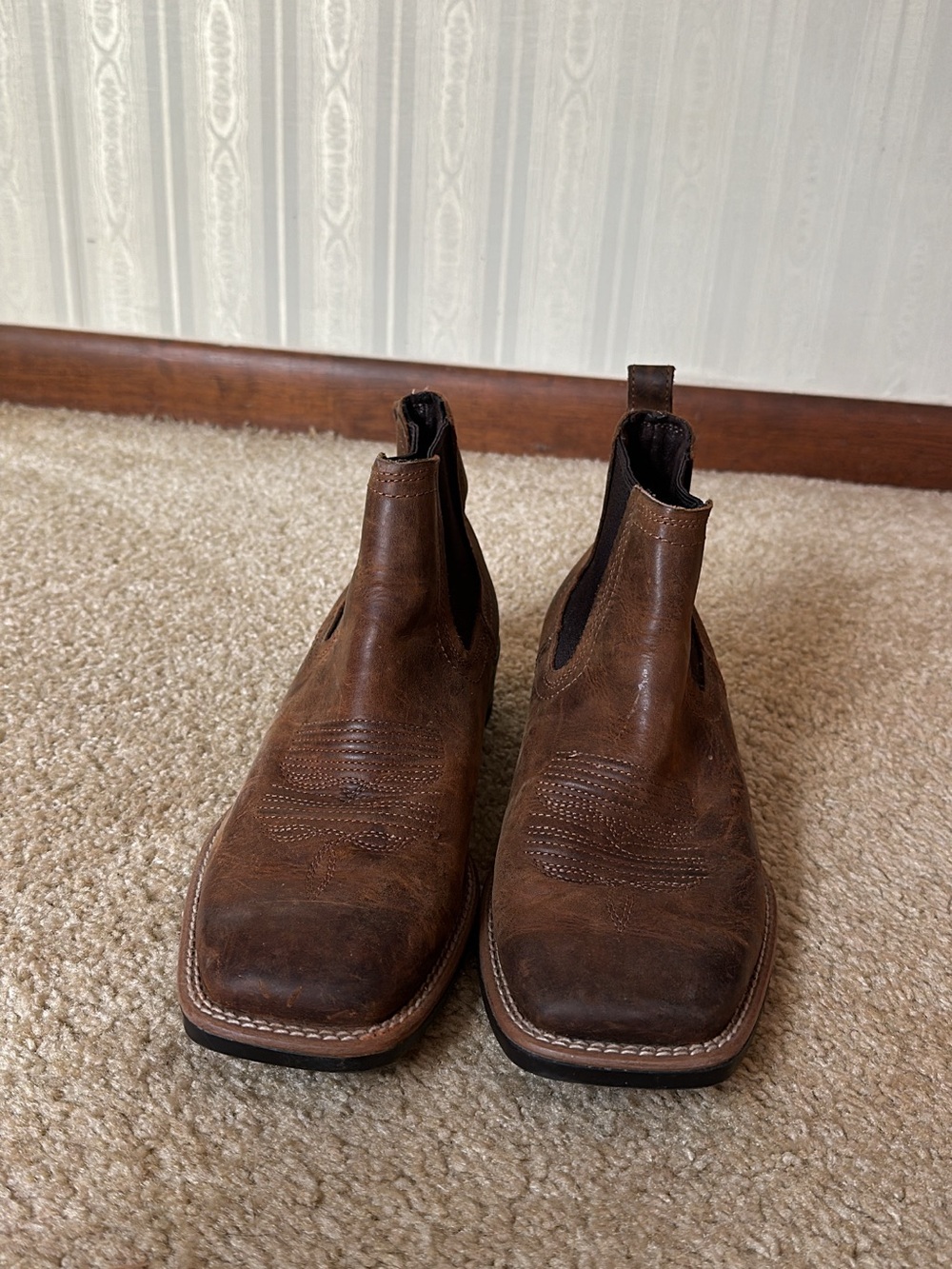 Ariat Men's Brown Leather Chukka Boots
